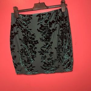 FOREST GREEN MOCK NECK LONG SLEEVE AND SKIRT SET